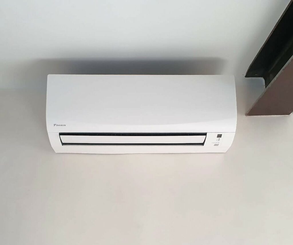 whatsapp image 2026 03 04 at 17.552.03